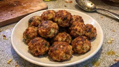 Polpette di tonno e patate: croccanti fuori e morbide dentro, pronte in pochi minuti